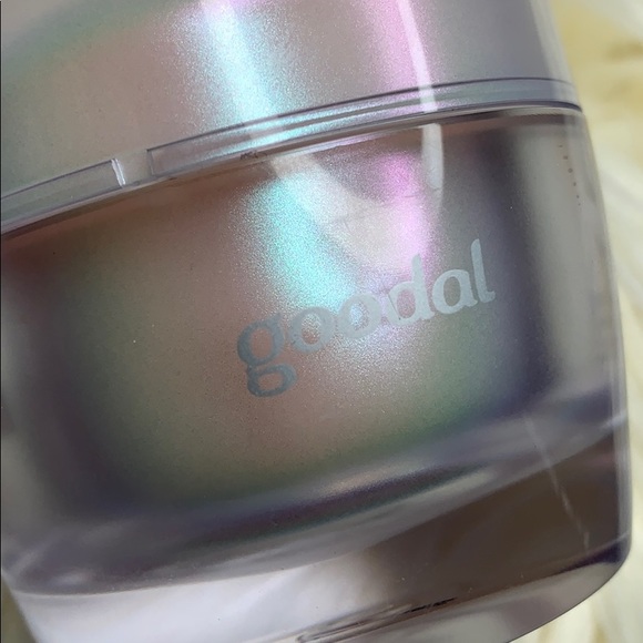 Goodal Pearl Tone-Up Gel Cream - Picture 5 of 5